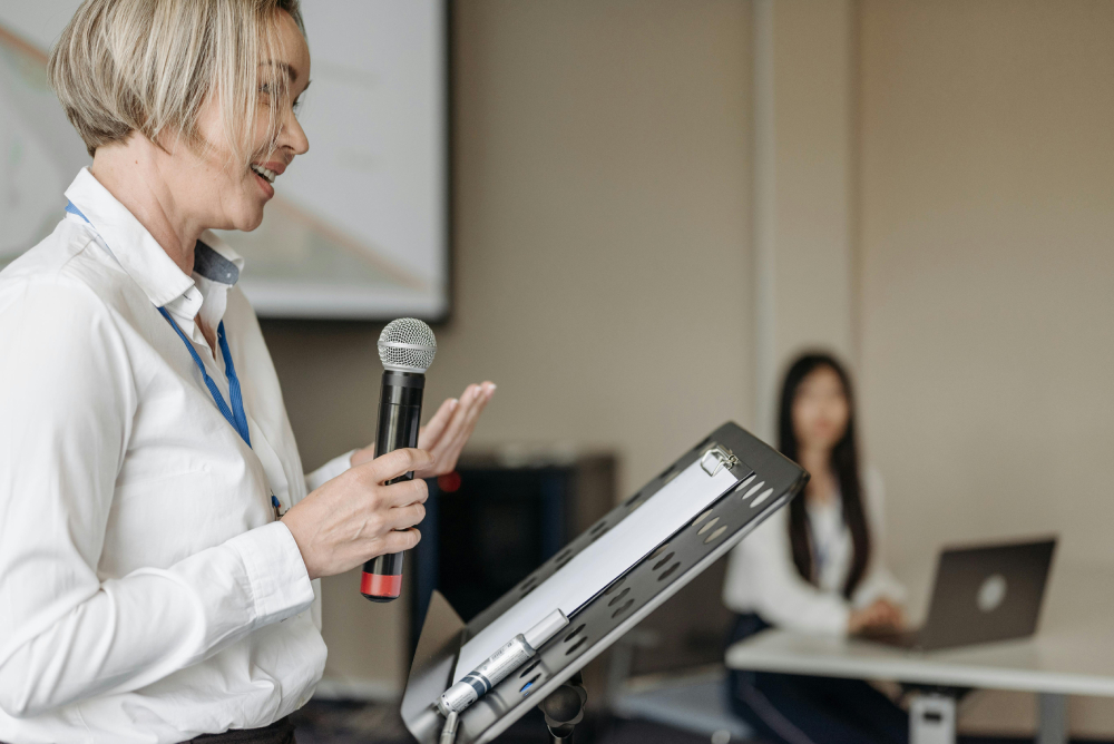 female-speaker-employee-engagement